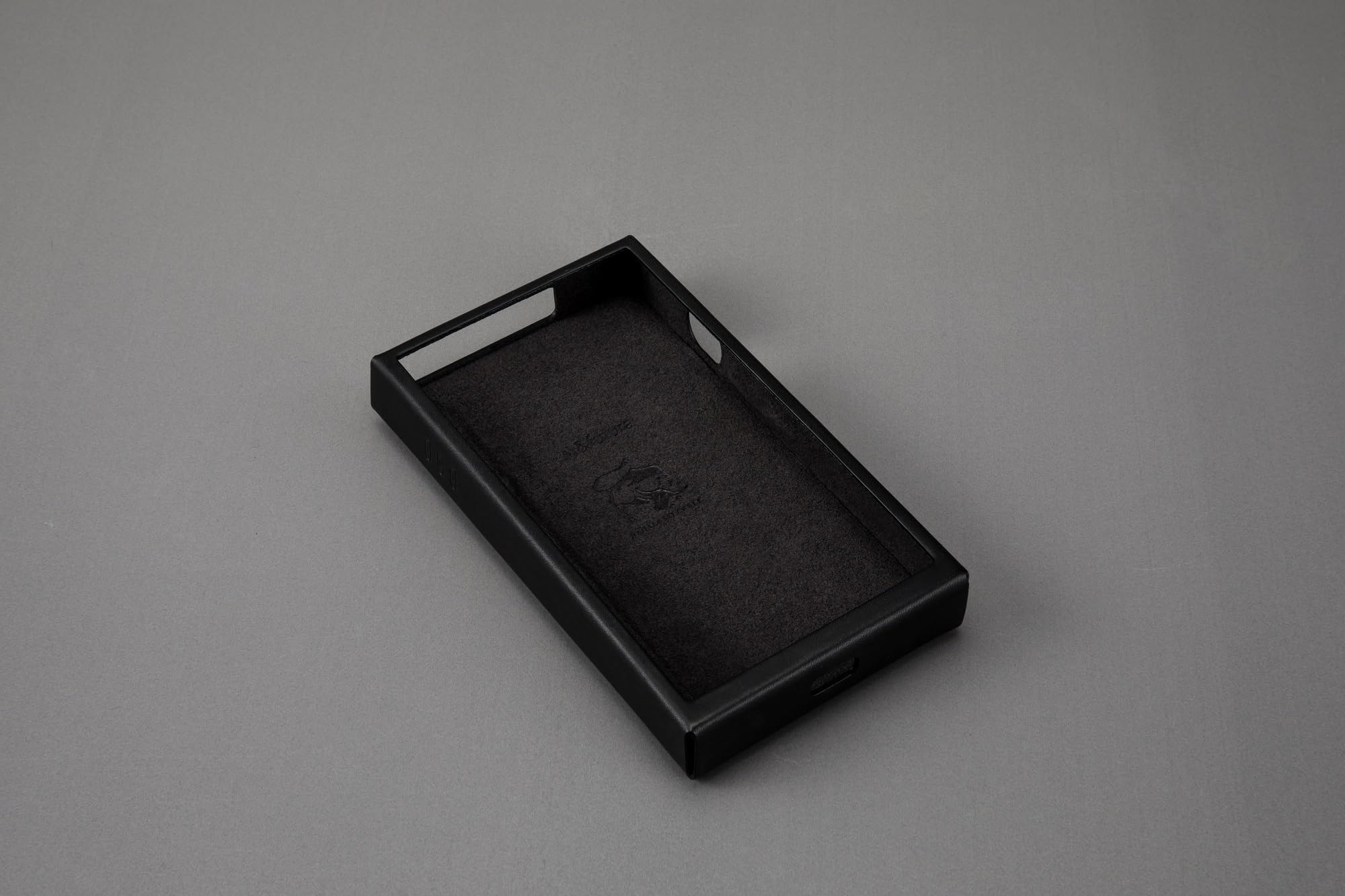 Astell&Kern A&futura SE300 純正レザーケース Astell&Kern A&futura SE300 Case | Bloom Audio